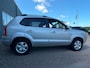 Hyundai Tucson 2.0i Style Executive met parkeersensoren en trekhaak en cruise controle en airco