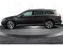 Volkswagen Passat Variant 1.4 TSI PHEV GTE Business Automaat | S/K-Panodak | Adapt. Cruise | Stoel-+Stuurverw. | PDC | 360 Camera | NAV + App. Connect | ECC | Elek. Trekhaak | Elek. Klep | LM 17" |