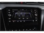 Volkswagen Passat Variant 1.4 TSI PHEV GTE Business Automaat | S/K-Panodak | Adapt. Cruise | Stoel-+Stuurverw. | PDC | 360 Camera | NAV + App. Connect | ECC | Elek. Trekhaak | Elek. Klep | LM 17" |