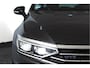 Volkswagen Passat Variant 1.4 TSI PHEV GTE Business Automaat | S/K-Panodak | Adapt. Cruise | Stoel-+Stuurverw. | PDC | 360 Camera | NAV + App. Connect | ECC | Elek. Trekhaak | Elek. Klep | LM 17" |