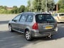 Peugeot 307 SW 2.0-16V Premium Automaat | Panoramadak | Trekhaak | Lees advertentie
