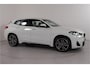 BMW X2 xDrive25e High Executive | M-Sport | HUD | Trekhaak | Adaptive Cruise | Camera | Stl. verw. |
