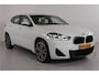 BMW X2 xDrive25e High Executive | M-Sport | HUD | Trekhaak | Adaptive Cruise | Camera | Stl. verw. |