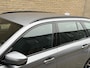 BMW 5-Serie Touring 530e 292pk | M-pakket | Camera | Leder | Sportstoelen | Wegklapbare trekhaak | Adaptieve cruise | Virtual cockpit | Sfeerverlichting | Apple CarPlay | Stoel&stuurverwarming | 19 inch M-velgen | Elektrische achterklep | Volledig onderhouden