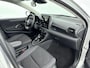 Toyota Yaris 1.5 Hybrid 115 Dynamic | Apple Carplay / Android Auto | Dodehoek detectie | Parkeersensoren voor/achter | Stoel-/stuurverwarming | Adaptive Cruise | Clima | Keyless | Camera | 16 inch