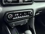 Toyota Yaris 1.5 Hybrid 115 Dynamic | Apple Carplay / Android Auto | Dodehoek detectie | Parkeersensoren voor/achter | Stoel-/stuurverwarming | Adaptive Cruise | Clima | Keyless | Camera | 16 inch
