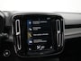 Volvo XC40 T3 R-Design | Panoramadak | Nubuck-Leder | Stoelverwarming | Cruise Control | 18" | Privacy Glass