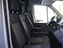 Volkswagen Crafter 35 2.0 TDI 140 PK L3H3 TWO-TONE + 3000 KG TREKHAAK | APPLE CARPLAY | CRUISE | SIDEBARS | NAVIGATIE
