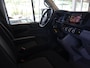 Volkswagen Crafter 35 2.0 TDI 140 PK L3H3 TWO-TONE + 3000 KG TREKHAAK | APPLE CARPLAY | CRUISE | SIDEBARS | NAVIGATIE