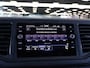 Volkswagen Crafter 35 2.0 TDI 140 PK L3H3 TWO-TONE + 3000 KG TREKHAAK | APPLE CARPLAY | CRUISE | SIDEBARS | NAVIGATIE