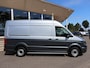 Volkswagen Crafter 35 2.0 TDI 140 PK L3H3 TWO-TONE + 3000 KG TREKHAAK | APPLE CARPLAY | CRUISE | SIDEBARS | NAVIGATIE