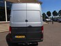Volkswagen Crafter 35 2.0 TDI 140 PK L3H3 TWO-TONE + 3000 KG TREKHAAK | APPLE CARPLAY | CRUISE | SIDEBARS | NAVIGATIE