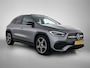 Mercedes-Benz GLA 200 AMG line | Panorama schuifdak | Night pakket | Memory Seats | Sfeerverlichting | MultiBeam Led | Elektr.Achterklep | Inclusief 24 maanden MB Certified garantie voor Europa.