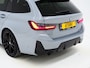 BMW 3-Serie Touring 320i M Sport Pro Brooklyn Grey | M-sportstoelen | Panoramadak | Harman/Kardon | Carbon | Camera | Memory | Sfeerlicht