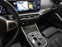 BMW 3-Serie Touring 320i M Sport Pro Brooklyn Grey | M-sportstoelen | Panoramadak | Harman/Kardon | Carbon | Camera | Memory | Sfeerlicht