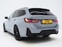 BMW 3-Serie Touring 320i M Sport Pro Brooklyn Grey | M-sportstoelen | Panoramadak | Harman/Kardon | Carbon | Camera | Memory | Sfeerlicht