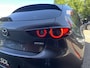 Mazda 3 2.0 e-SkyActiv-X M Hybrid 180 Luxury // HEAD-UP DISPLAY // DODEHOEK // BOSE // ELEK.STOEL+GEHEUGEN // LEDER // 360 CAMERA //