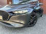 Mazda 3 2.0 e-SkyActiv-X M Hybrid 180 Luxury // HEAD-UP DISPLAY // DODEHOEK // BOSE // ELEK.STOEL+GEHEUGEN // LEDER // 360 CAMERA //