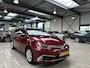 Toyota Auris Touring Sports 1.2T 116pk Executive | Trekhaak | Lederen bekleding | Camera | Cruise | Stoel verwarming | All-season banden |