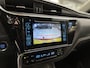 Toyota Auris Touring Sports 1.2T 116pk Executive | Trekhaak | Lederen bekleding | Camera | Cruise | Stoel verwarming | All-season banden |