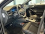 Ford Focus Wagon 1.5 EcoBoost ST-Line X -BTW -El. trekhaak -Standkachel -Camera -Head-Up -Sportstoelen -PDC -Cl. Control