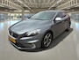 Volvo V40 2.0 D2 R-Design Business Leer/xenon/Stoelverwarming/Navi/Dealer onderhouden.