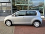 Volkswagen Up! 1.0 / Airco / DAB / Elektrische ramen voor / LED dagrijverlichting