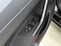 Volkswagen Polo 1.0 TSI Life Business 95pk | Navigatie | Apple Carplay/Android Auto | Parkeer sensoren voor en achter | Climatronic (automatische airco) | cruise control adaptief | Stoelverwarming |