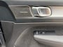 Volvo XC40 2.0 B4 Plus Dark / Elektr. verstelb. voorstoelen / Harman/Kardon / Achteruitrijcamera /