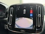 Volvo XC40 2.0 B4 Plus Dark / Elektr. verstelb. voorstoelen / Harman/Kardon / Achteruitrijcamera /