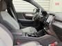 Volvo XC40 2.0 B4 Plus Dark / Elektr. verstelb. voorstoelen / Harman/Kardon / Achteruitrijcamera /