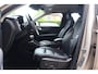 Volvo XC40 T4 Recharge Plus Dark | Stoelverwarming | Trekhaak | Leder | Parkeercamera | H/K | Keyless