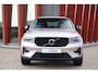 Volvo XC40 T4 Recharge Plus Dark | Stoelverwarming | Trekhaak | Leder | Parkeercamera | H/K | Keyless