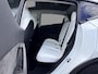 Tesla Model Y Long Range AWD 75 kWh SOH 94,9% / 20'' LMV ( € 2.300 ) / 3 Fase / Panorama / Stoelverwarming / Memory / Dodehoek / Full-LED /