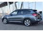 BMW X1 (f48) xDrive25e 220PK AUTOMAAT M-SPORT Shadow Line | Navi | Stoelverwarming | Sfeerverlichting | Elekt. A- Klep | 18 Inch | Led |