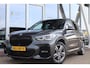 BMW X1 (f48) XDRIVE25e 220PK AUTOMAAT M-SPORT SHADOW LINE | Navi | Stoelverw. | Sfeerverl. | Elekt.Klep | 18 Inch Lm | Led |