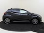 Toyota Yaris 1.5 Hybrid Executive | airco automatisch | Apple Carplay/Android | Autonomous Emergency Braking | bots herkenning en activatie | cruise control adaptief | lederen/stof bekleding | lichtmetalen velgen 17" | navigatiesysteem full map |