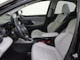 Toyota Yaris 1.5 Hybrid Executive | airco automatisch | Apple Carplay/Android | Autonomous Emergency Braking | bots herkenning en activatie | cruise control adaptief | lederen/stof bekleding | lichtmetalen velgen 17" | navigatiesysteem full map |