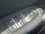 Renault Captur 1.6 E-Tech Hybrid 145 Intens / Schuif - Kanteldak / Semi Elektrische Trekhaak / Apple Carplay & Android Auto / Rondom zichtcamera / Climate Control / Navigatie / Lichtmetalen Velgen /