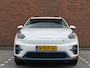 Kia Niro EV e-Niro DynamicPlusLine 64 kWh | SOH 95,6 % | Navigatie | Climate Control | Schuif-/ kanteldak | Parkeersensoren Voor & Achter | Camera Achter |