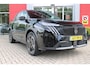 Peugeot E-3008 ALLURE AVANTAGE 210PK 73 kWh | AGR STOEL | 360° VISION & DRIVE ASSIST PACK: ANTI DIEFSTAL ALARM MET SUPERVERGRENDELING/VERWARMBAAR STUURWIEL/VISEOPARK 360° HD CAMERA MET PARKEERHULP VOOR BUITENSPIEGELS MET KANTELFUNCTIE/ADAPTIVE CRUISE CONTROL/LANE CHANGE ASSIST/DODEHOEK DETECTIE | PANORAMIC NAVIGATION PACK | WARMTEPOMP | LED KOPLAMPEN | KEYLESS ENTRY/START | GESCHEIDEN AIRCONDITIONING | 19" LICHTMETALEN VELGEN | 3 FASE | DRAADLOZE APPLE CARPLAY/ANDROID AUTO |  STOEL VERWARMING |