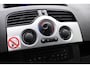 Renault Kangoo Express 1.5 dCi 75 Express Comfort | Airco / Trekhaak / Radio MP3 / Lat-om-Lat Betimmering / Cruise