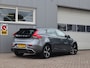 Volvo V40 2.0 T4 Business Sport R-Design / Stoel verwarming / Cruise / D-Riem reeds vervangen