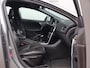 Volvo V40 2.0 T4 Business Sport R-Design / Stoel verwarming / Cruise / D-Riem reeds vervangen