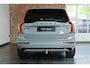 Volvo XC90 T8 Plug-in hybrid AWD Ultra Dark | luchtvering | Semi-Electrische Wegklapbare Trekhaak | 360° Parkeercamera | Nappa lederenbekleding | Black Edition | 20'' Lichtmetalen velgen | Harman Kardon Premium Audio | Google Infotainment