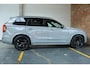 Volvo XC90 T8 Plug-in hybrid AWD Ultra Dark | luchtvering | Semi-Electrische Wegklapbare Trekhaak | 360° Parkeercamera | Nappa lederenbekleding | Black Edition | 20'' Lichtmetalen velgen | Harman Kardon Premium Audio | Google Infotainment