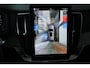 Volvo XC90 T8 Plug-in hybrid AWD Ultra Dark | luchtvering | Semi-Electrische Wegklapbare Trekhaak | 360° Parkeercamera | Nappa lederenbekleding | Black Edition | 20'' Lichtmetalen velgen | Harman Kardon Premium Audio | Google Infotainment