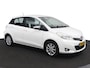 Toyota Yaris 1.0 VVT-i Trend | Navigatie | Automatische Airco | Achteruitrijcamera | Trekhaak |