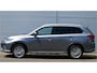 Mitsubishi Outlander PHEV 2.4 INSTYLE 4WD | PLUG IN HYBRID | V2H | SOH % | FULL OPTIONS | SCHUIFDAK | ADAPTIEF CRUISE | ALL SEASON BANDEN | FABRIEKSGARANTIE TOT 23-12-2029* | ALL IN RIJKLAARPRIJS