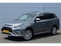 Mitsubishi Outlander PHEV 2.4 INSTYLE 4WD | PLUG IN HYBRID | V2H | SOH % | FULL OPTIONS | SCHUIFDAK | ADAPTIEF CRUISE | ALL SEASON BANDEN | FABRIEKSGARANTIE TOT 23-12-2029* | ALL IN RIJKLAARPRIJS